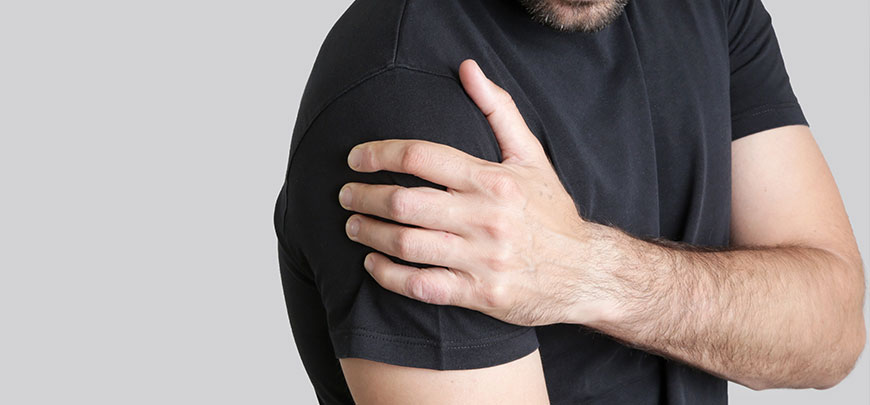 patient needing frozen shoulder treatment in Dublin