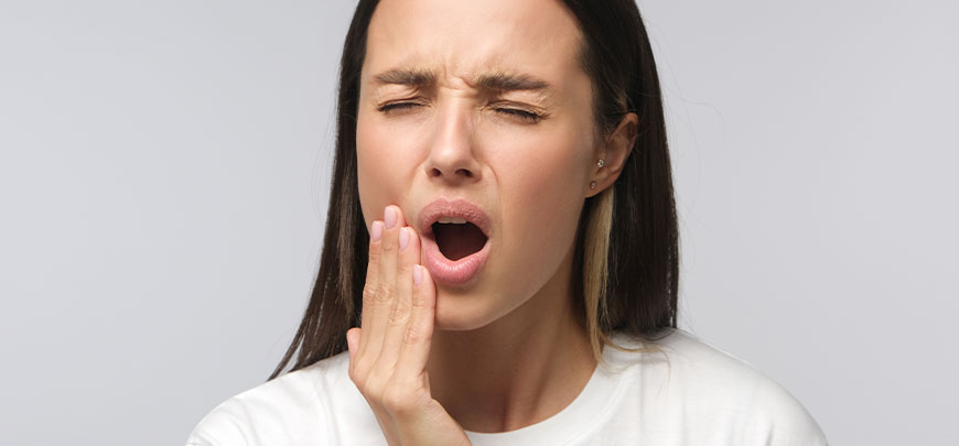 patient needing jaw pain treatment in Dublin